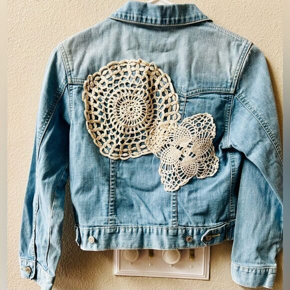 GAP KIDS VINTAGE GAPSTRETCH CROCHET DETAIL DENIM JEAN JACKET GIRLS SIZE 10 - Picture 3 of 4
